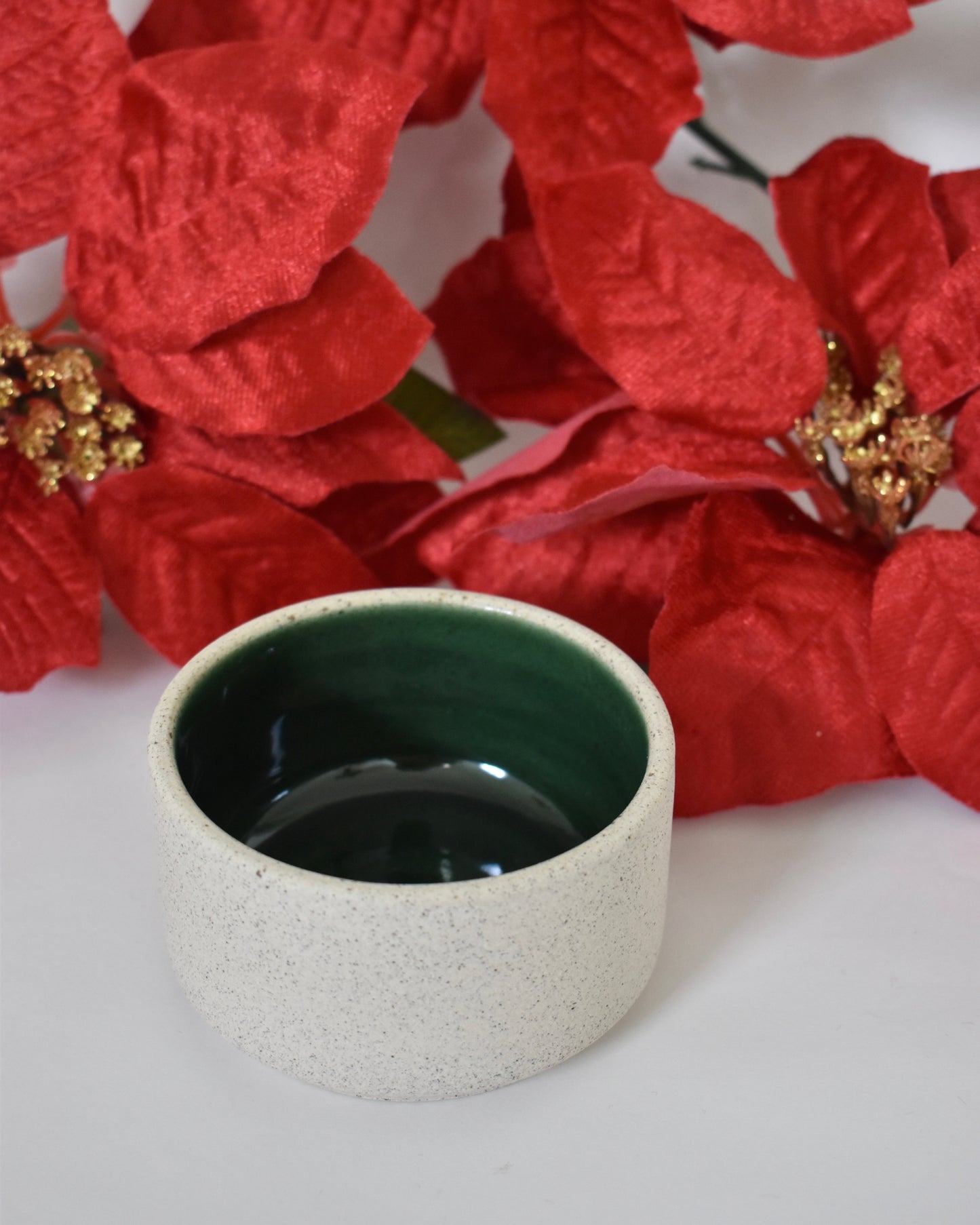 Kiki condiment bowls