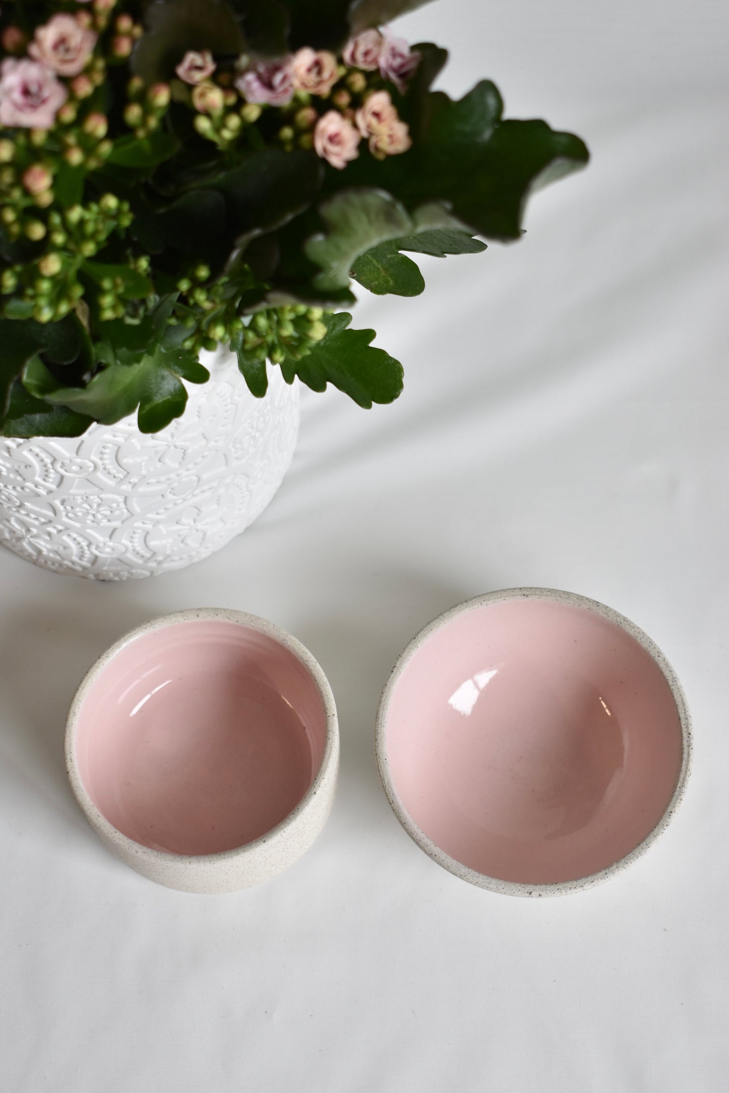 Kiki condiment bowls