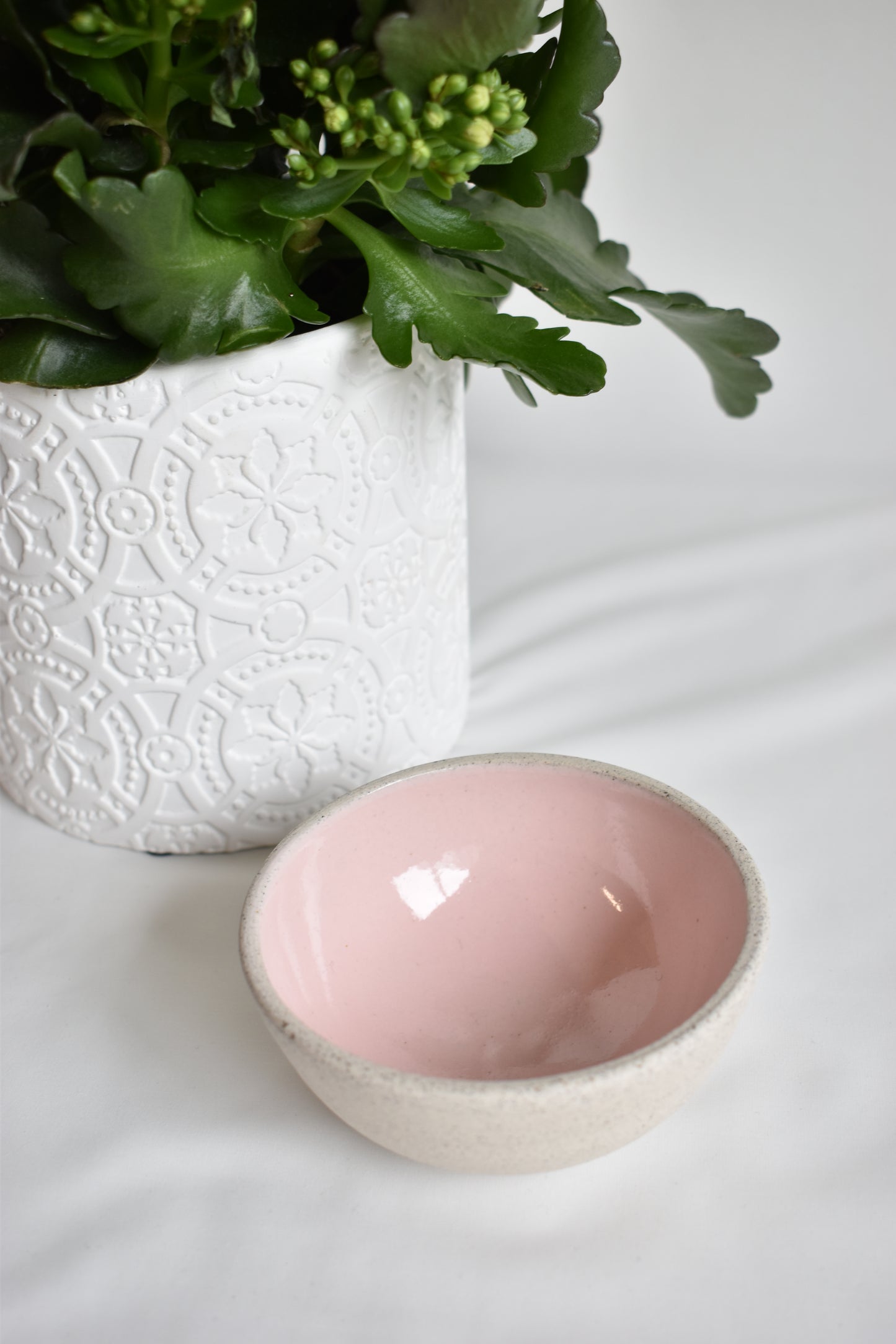 Kiki condiment bowls